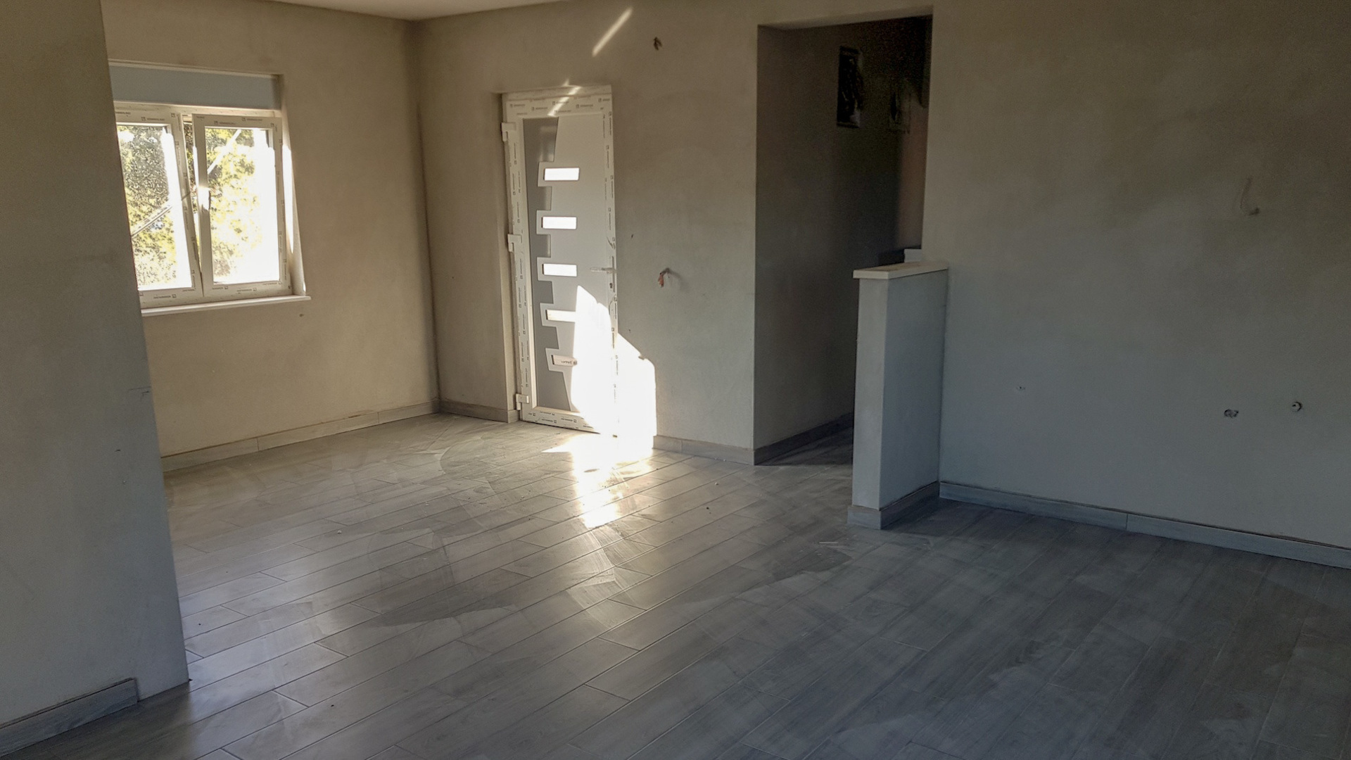 Poslední apartmán 2 ložnice + obývací pokoj