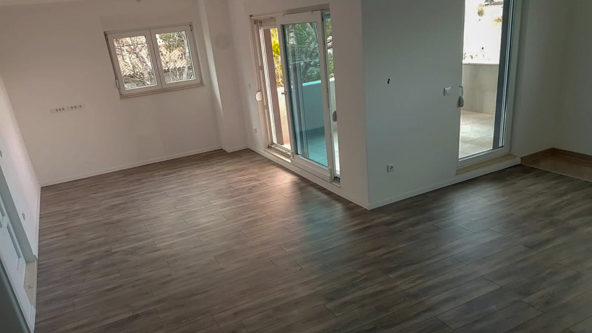 Apartmány v novostavbě , první řada u moře, Vir