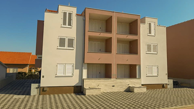 Apartmán 2 ložnice + obývací pokoj, Vir